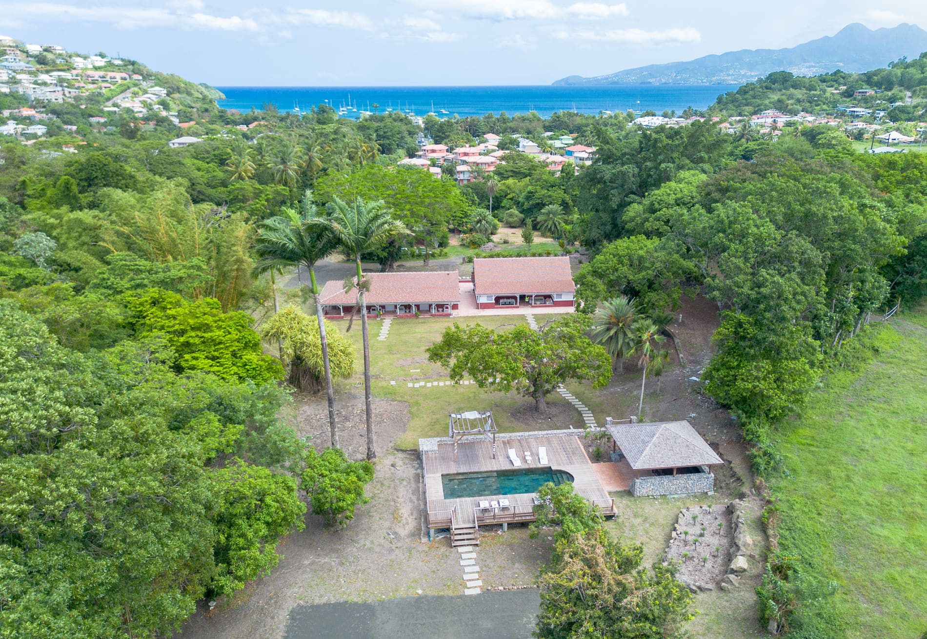 Le domaine face à la mer des Caraïbes, vu du ciel